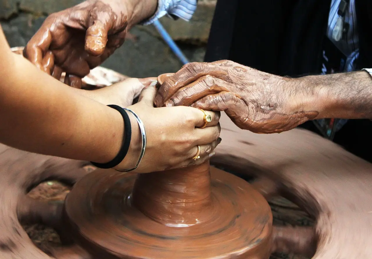 pottery-166797_1280